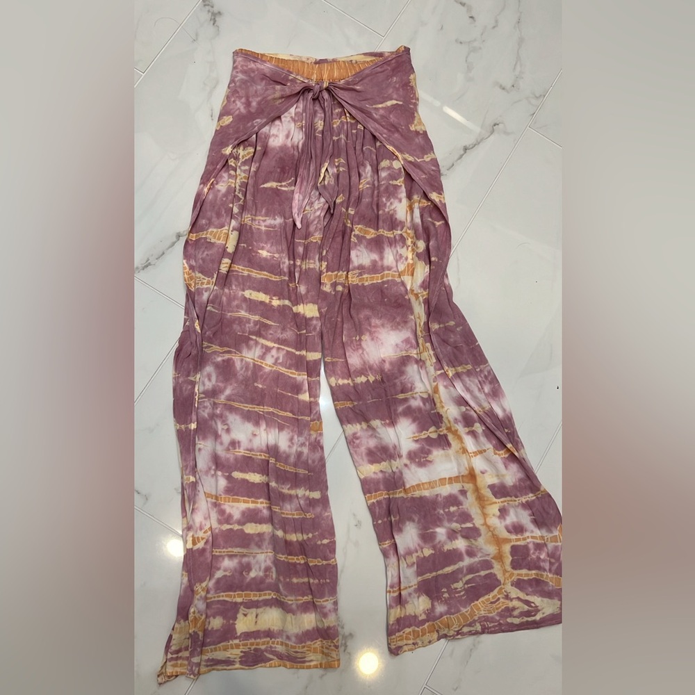 Young fabulous and broke size xs spilt sides worn once for photo